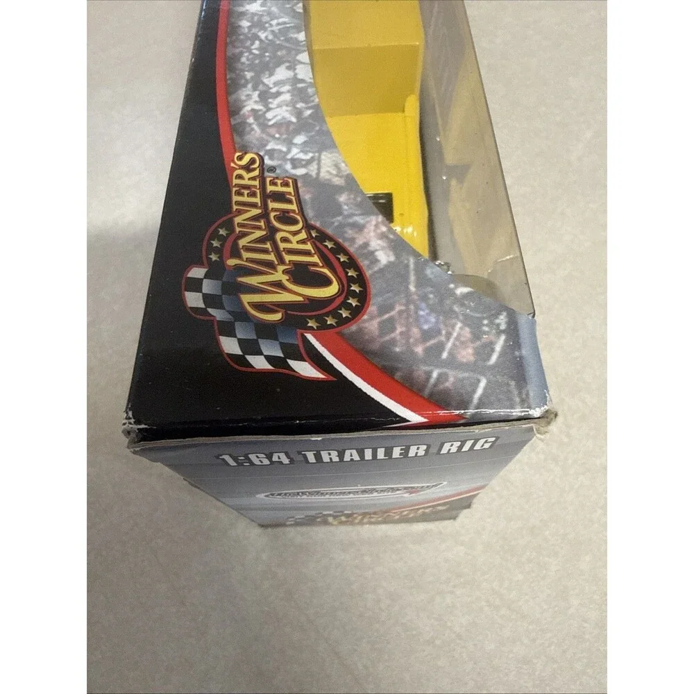 Winners Circle 1:64 Elliott Sadler #38 M&M's Racing Trailer Rig 2006  #40883